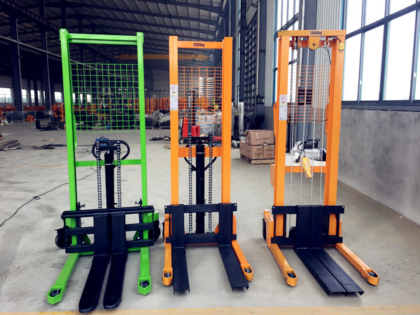 三款手动堆高车对比，手动堆高车价格可致电联系客服了解--168飞艇开奖官网开奖记录查询结果--小型搅拌机|石材夹具|液压堆高车|手动叉车