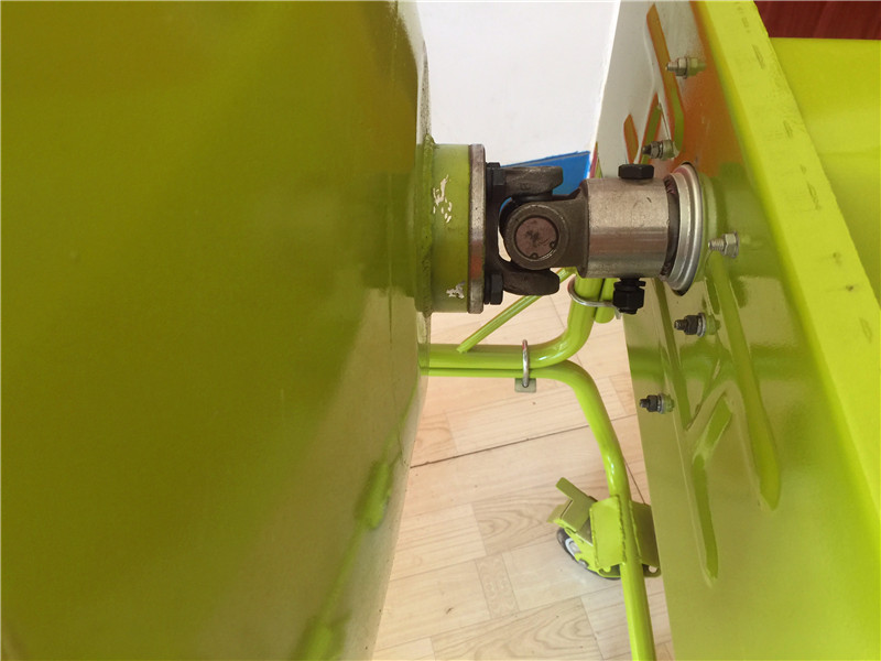 小型建筑搅拌机这一配件,竟能延长其使用寿命5年？那到底是哪一配件？那是万向节。你购买的小型搅拌机有万向节吗？万向节为什么能延长小型搅拌机使用寿命呢？--168飞艇开奖官网开奖记录查询结果--小型建筑搅拌机万向节部位细节展示图