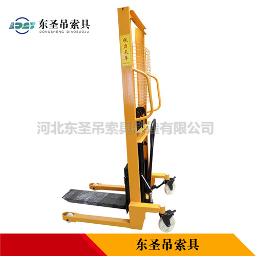 重型手动液压堆高车产品侧面展示--168飞艇开奖官网开奖记录查询结果--小型搅拌机|石材夹具|液压堆高车|手动叉车