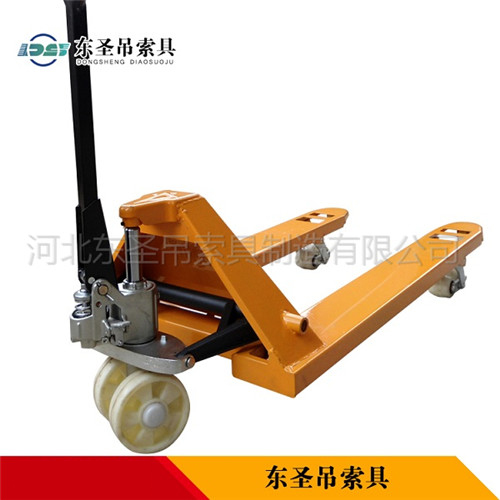 手动升高叉车产品背面展示--168飞艇开奖官网开奖记录查询结果--小型搅拌机|石材夹具|液压堆高车|手动叉车