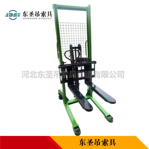 液压手动搬运车侧面产品展示--168飞艇开奖官网开奖记录查询结果--液压堆高车|手动叉车|小型搅拌机|石材夹具