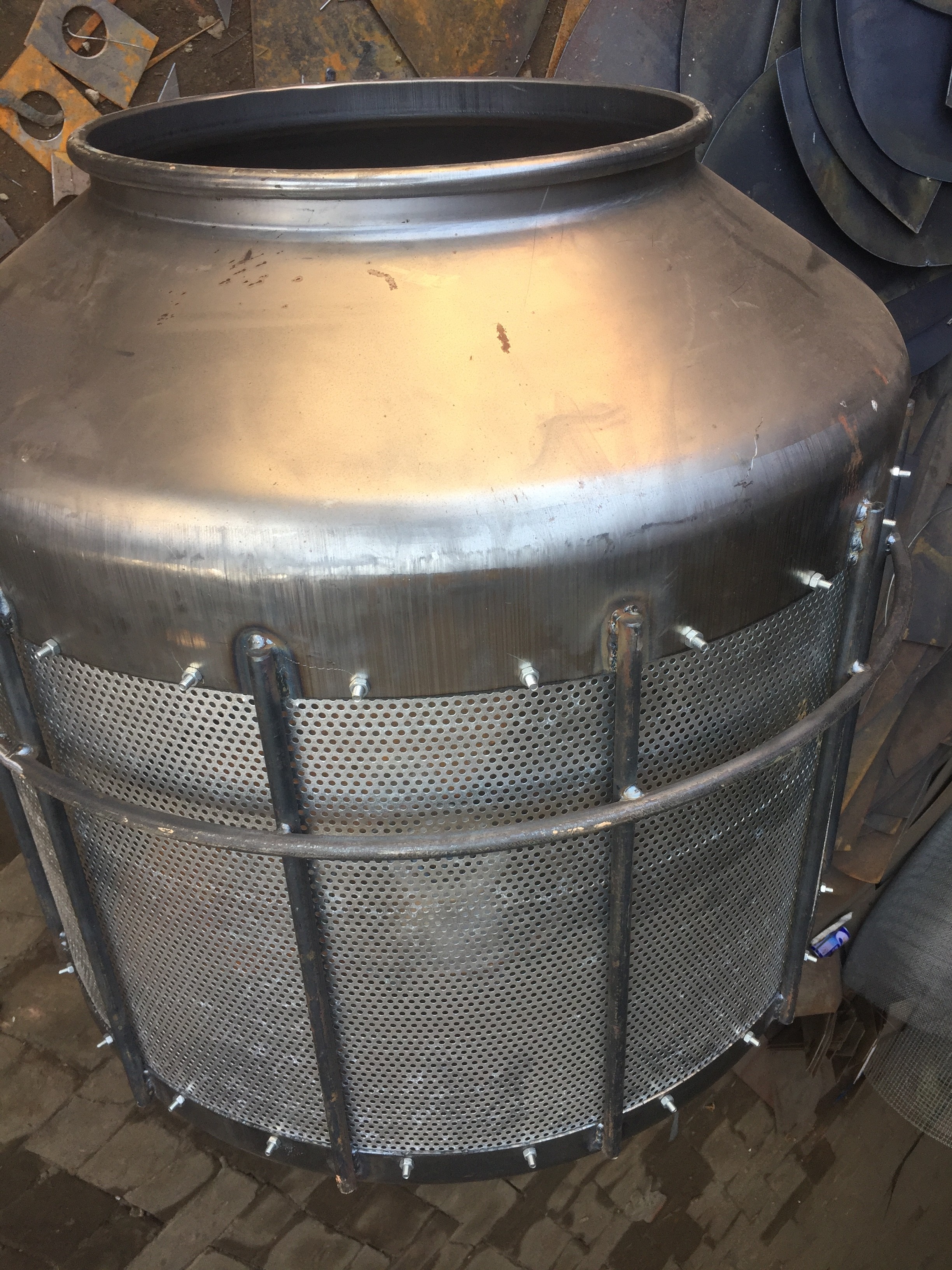 220v清洗型小型搅拌机螺栓固定完成--168飞艇开奖官网开奖记录查询结果