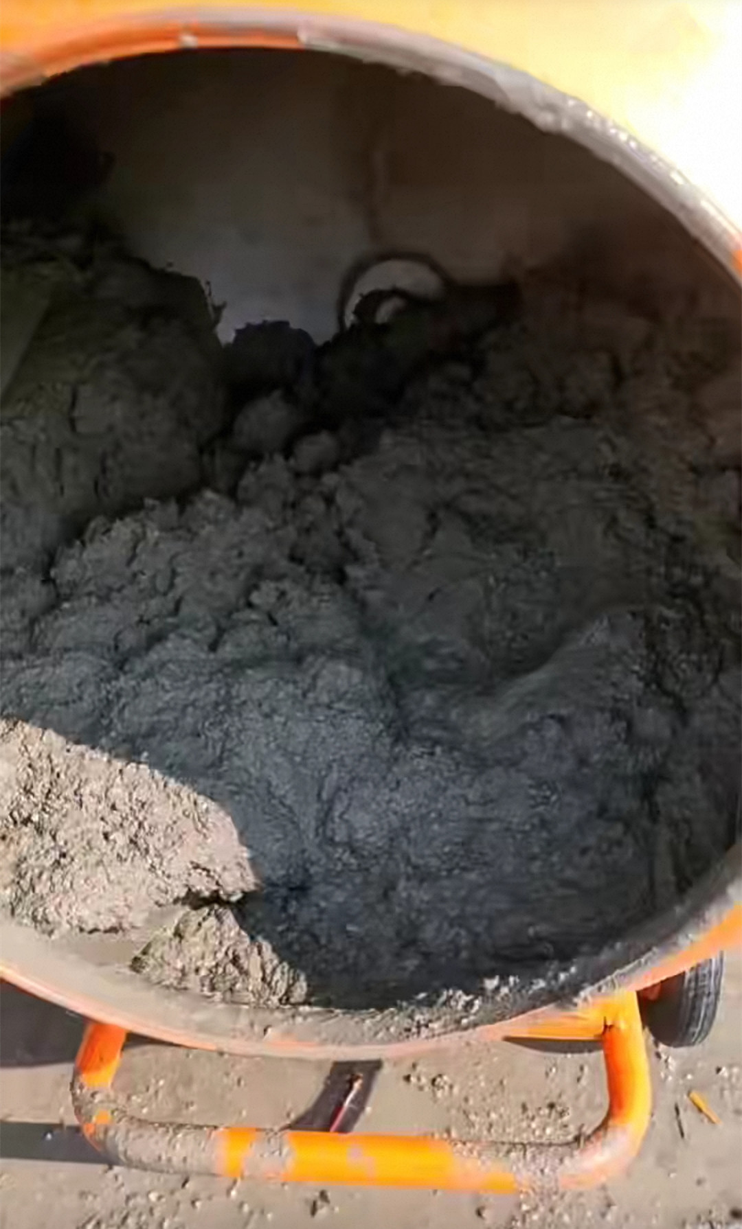 搅拌好的混凝土